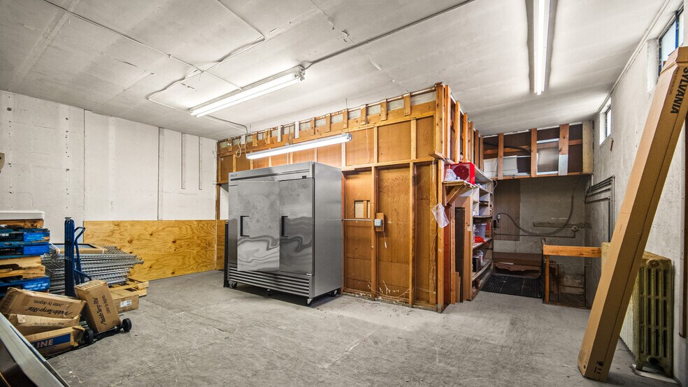 More Photos Of 111 W Main St, West Union Flex For Sale