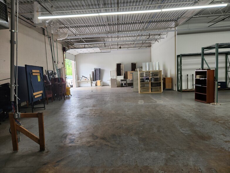 More Photos Of 60 Commerce Way, Hackensack Light Manufacturing For Lease