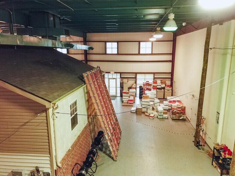 More Photos Of 374 Westdale Ave, Westerville Research And Development For Sale