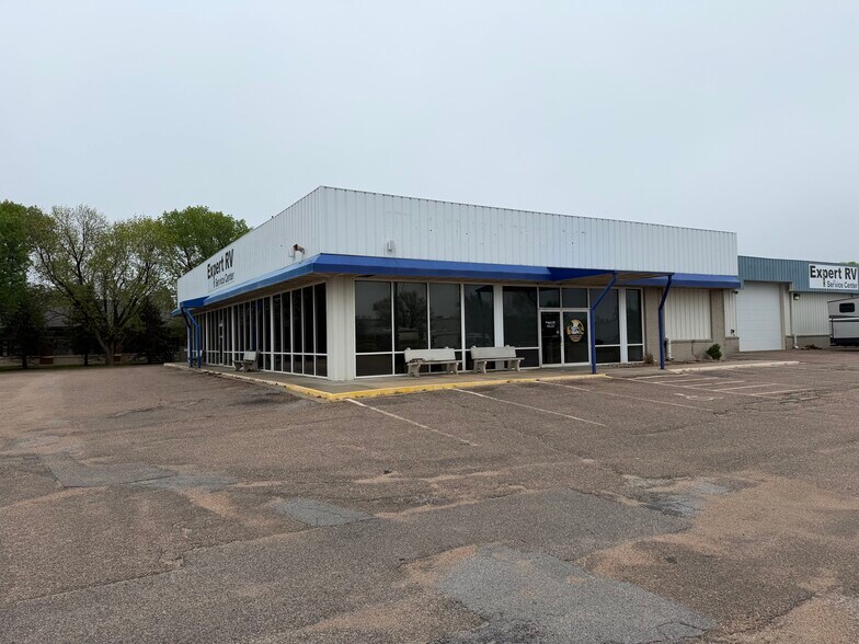 More Photos Of 3333 W Stolley Park Rd, Grand Island Service For Sale