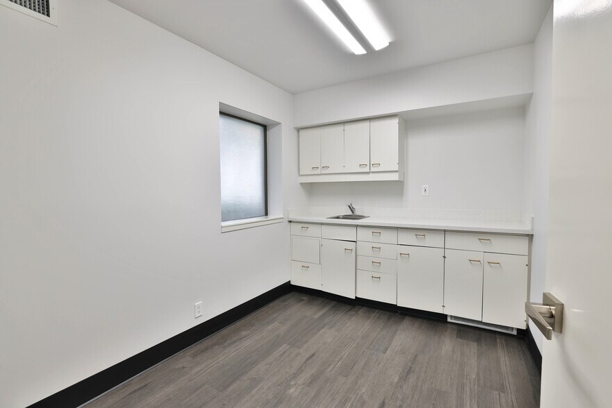 More Photos Of 2504 Samaritan Dr, San Jose Medical For Lease