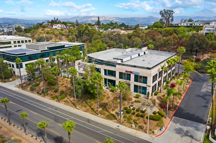 More Photos Of 700 La Terraza Blvd, Escondido Office For Sale