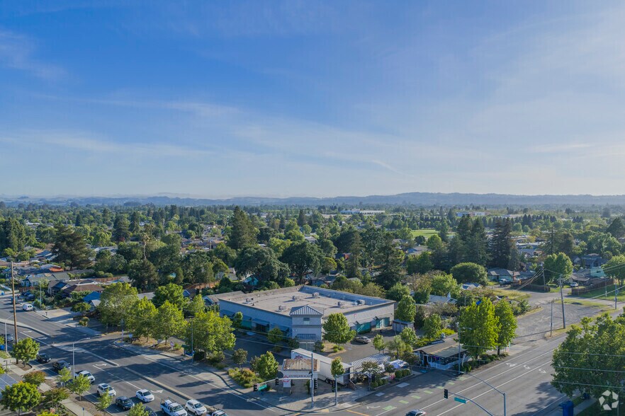 More Photos Of 937-955 Stony Point Rd, Santa Rosa Drugstore For Sale