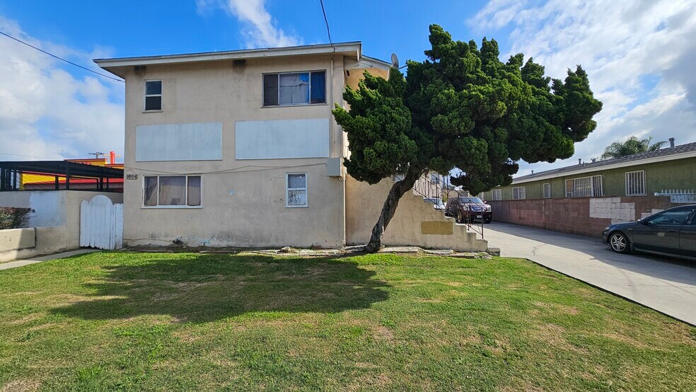 More Photos Of 1004 N Poinsettia Ave, Compton Apartments For Sale