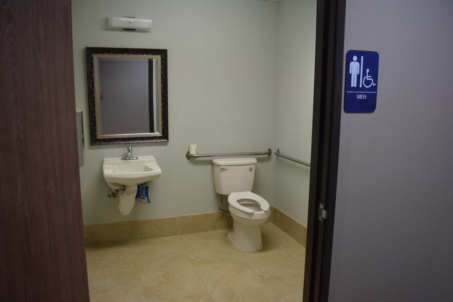 More Photos Of 2810-2856 Hamner Ave, Norco Unknown For Lease