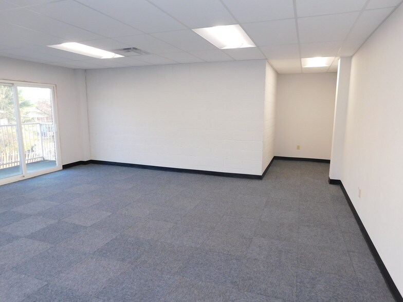 More Photos Of 3270 W North Bend Rd, Cincinnati Office Residential For Sale