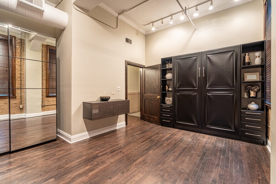 More Photos Of 120 S State St, Chicago Medical For Sale