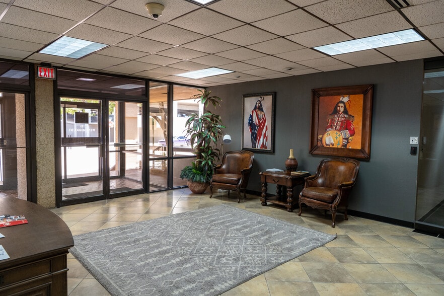 More Photos Of 125 W Missouri Ave, Midland Office For Lease