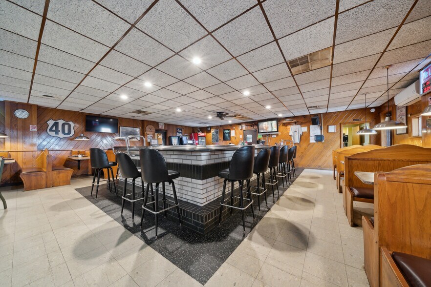More Photos Of 1769 E National Pike, Scenery Hill Restaurant For Sale