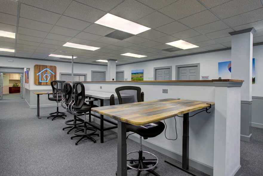More Photos Of 930 Red Rose Ct, Lancaster Office For Sale