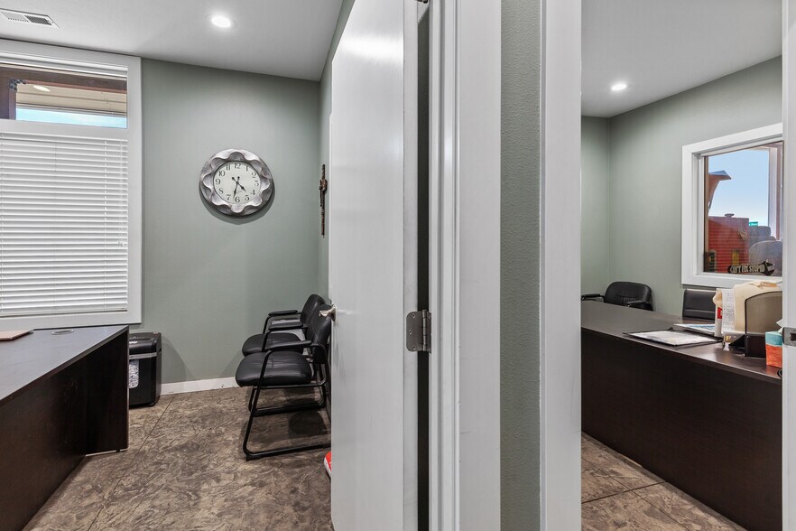 More Photos Of 8615 E Trent Ave, Spokane Valley Auto Repair For Sale