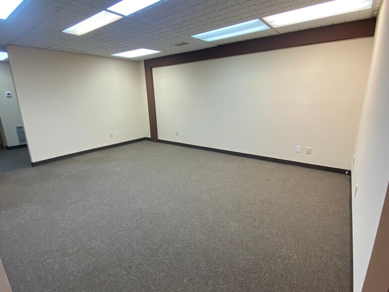 More Photos Of 882 S Matlack St, West Chester Office For Lease