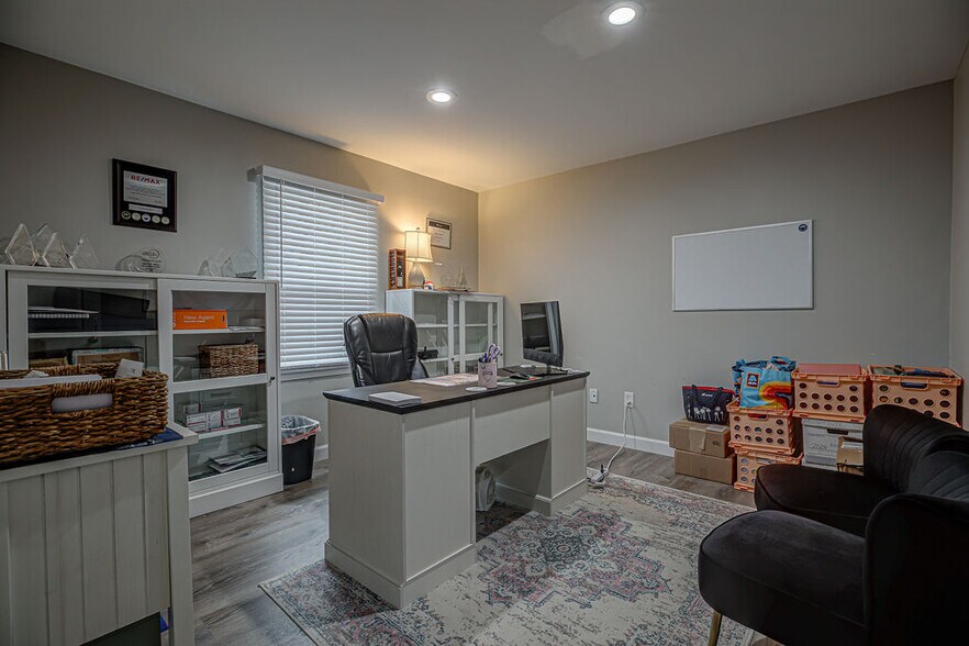 More Photos Of 304 Edgewood Dr, Trenton Medical For Sale