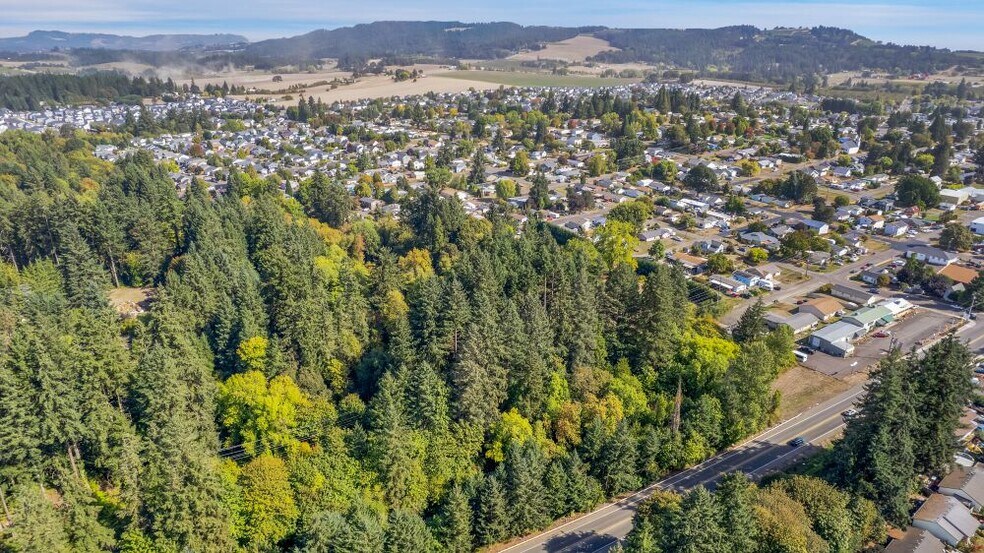 More Photos Of 215 5th St, Lafayette Land For Sale