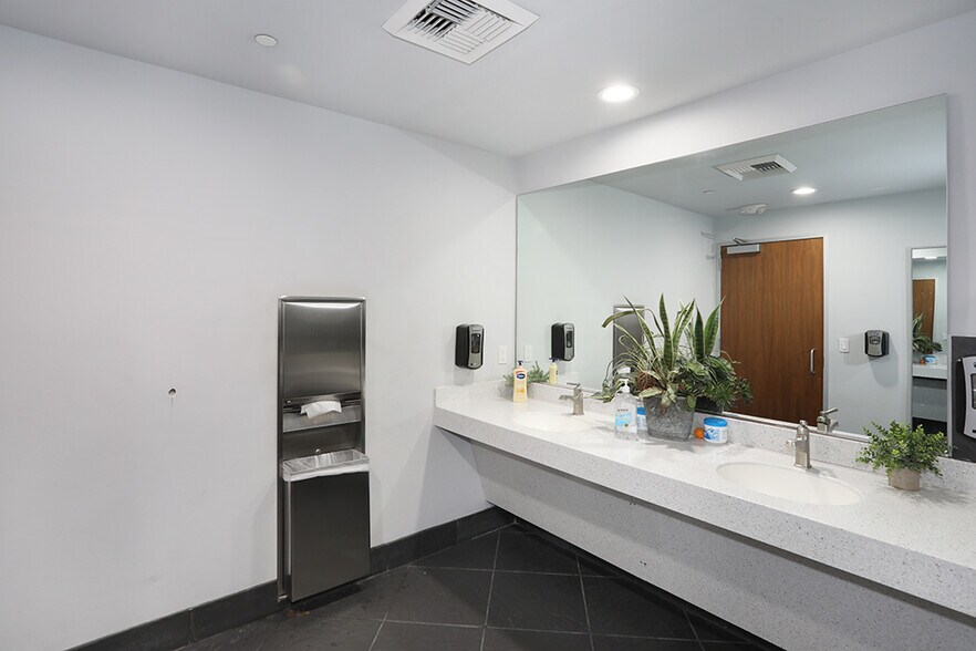 More Photos Of 2569 McCabe Way, Irvine Office For Lease