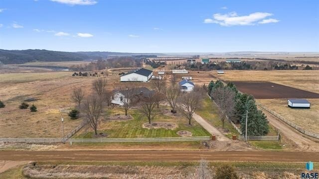 More Photos Of 48381 277th St, Canton Horse Stables For Sale