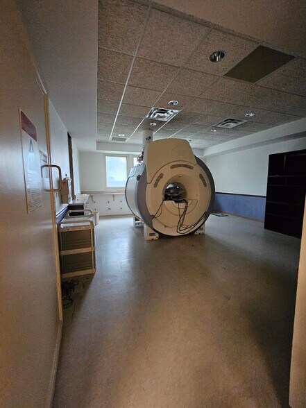 More Photos Of 1120 Professional Blvd, Evansville Office For Sale