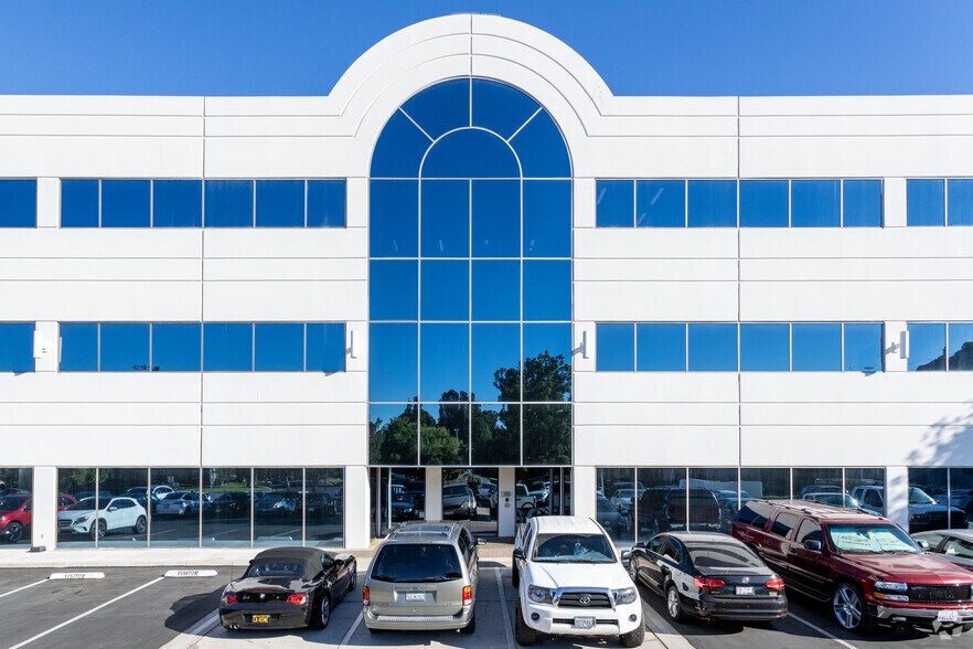 More Photos Of 3400 Central Ave, Riverside Medical For Lease