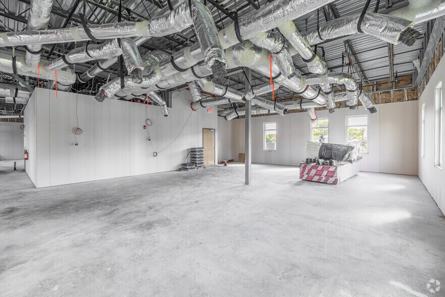 More Photos Of 4917 Centre Pointe Dr, North Charleston Office For Lease