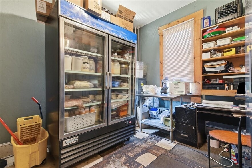 More Photos Of 10 E Lehigh St, Summit Hill Restaurant For Sale