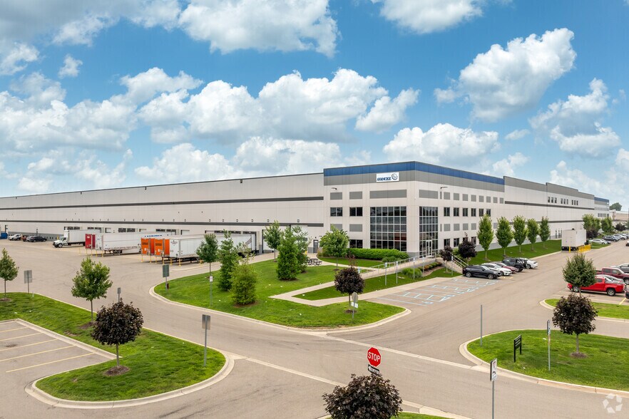 More Photos Of 1430 E 10 Mile Rd, Hazel Park Distribution For Lease