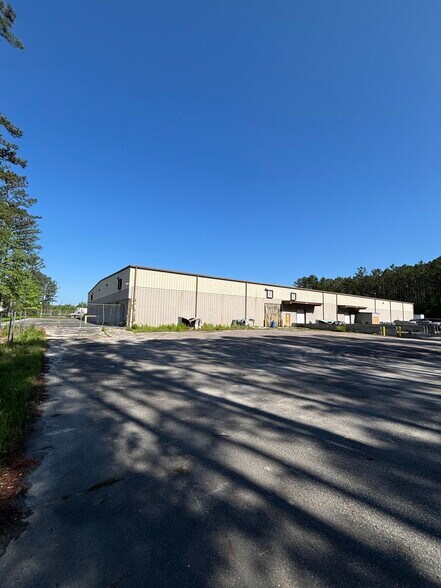 More Photos Of 605 Bob Gifford Blvd, Early Branch Manufacturing For Lease