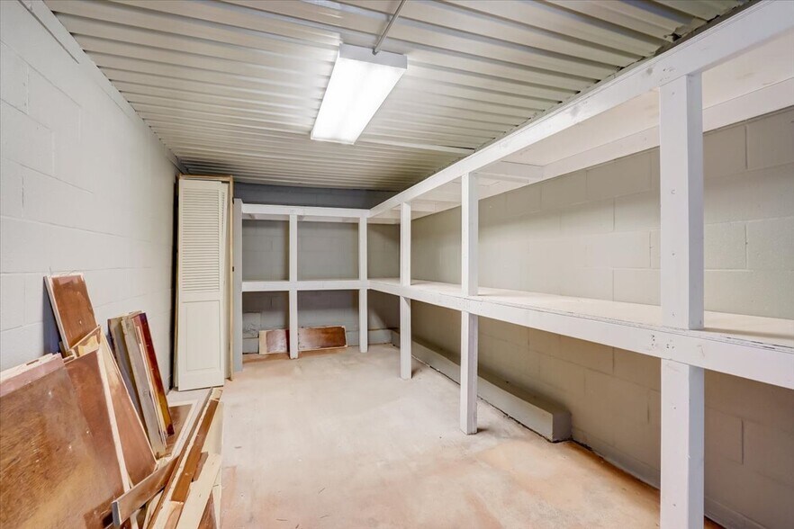 More Photos Of 249 N Price Rd, Sugar Hill Office For Sale