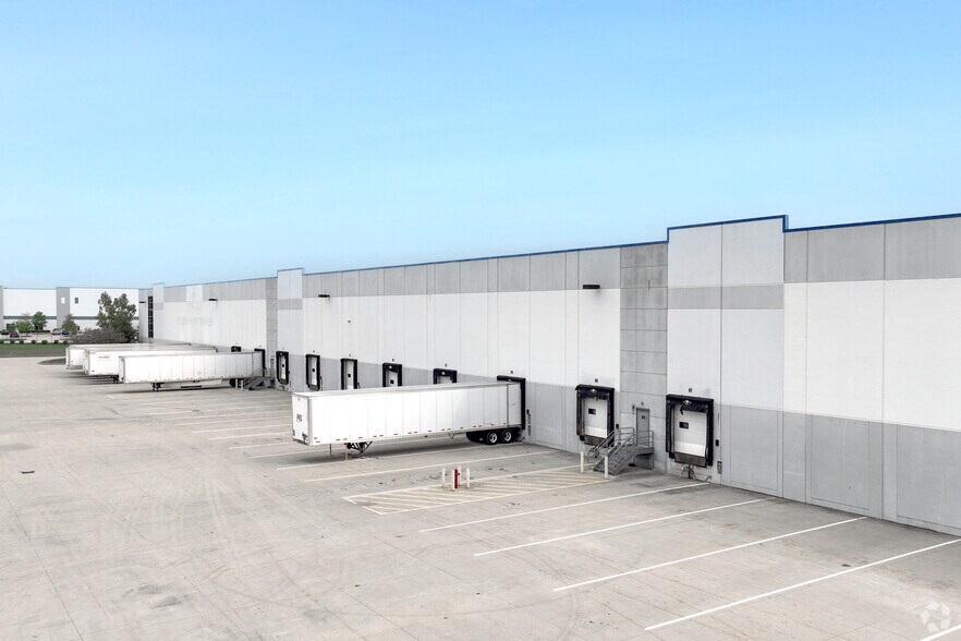 More Photos Of 500 Bartram Pky, Franklin Industrial For Sale