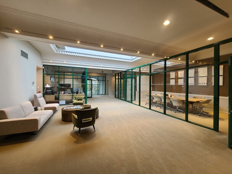 More Photos Of 30 Maple St, Summit Office For Lease