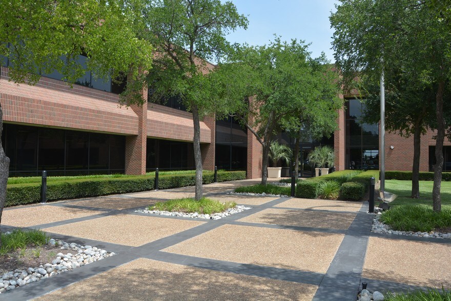 More Photos Of 5800 Campus Circle Dr E, Irving Office For Lease
