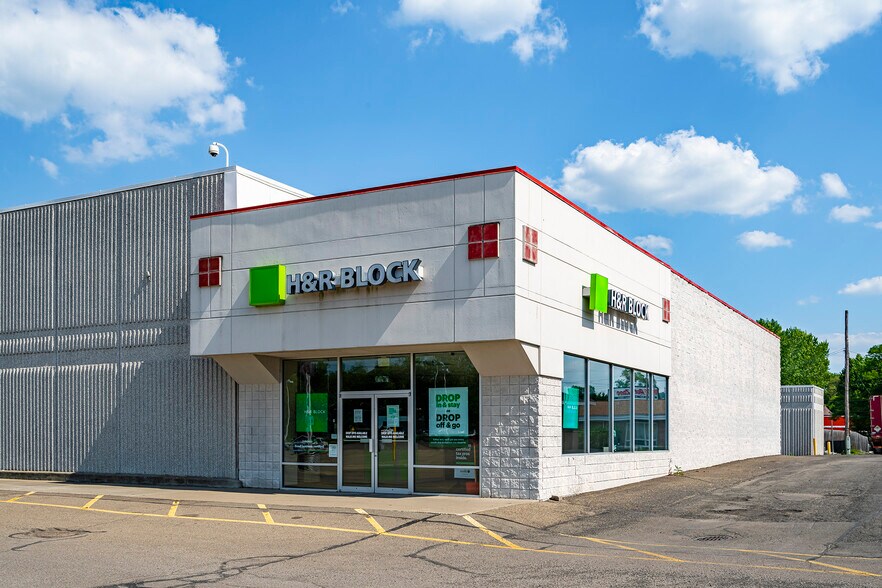 More Photos Of 299 S Main St, Elmira Freestanding For Lease