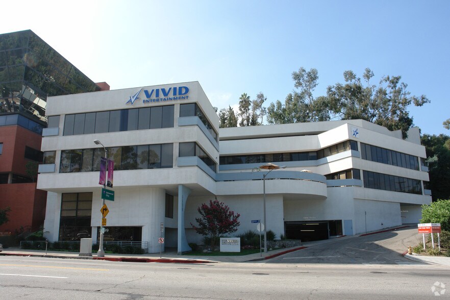 Primary Photo Of 3599 Cahuenga Blvd W, Los Angeles Office For Lease