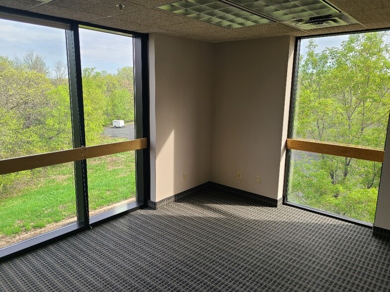 More Photos Of 1800 Pioneer Creek Ctr, Maple Plain Office For Lease