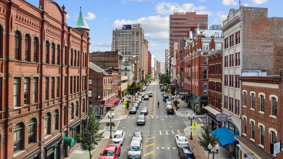 More Photos Of 82 N Pearl St, Albany Apartments For Sale