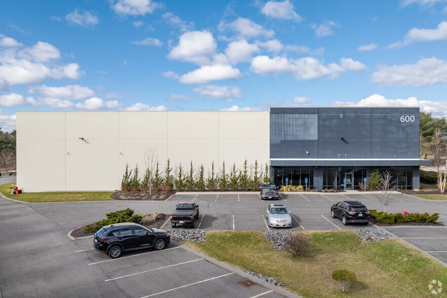 More Photos Of 600 West St, Mansfield Warehouse For Lease