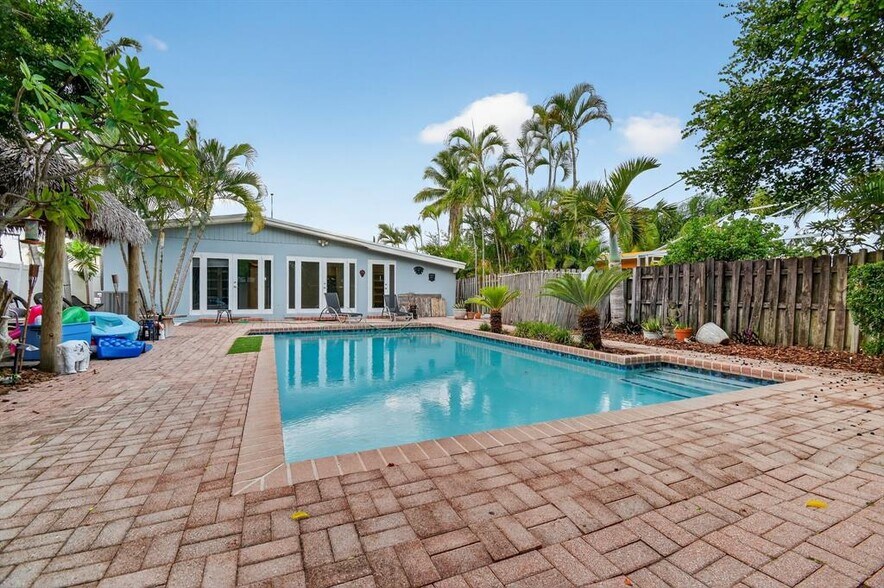 More Photos Of 1606 NE 15th Ave, Fort Lauderdale Specialty For Sale
