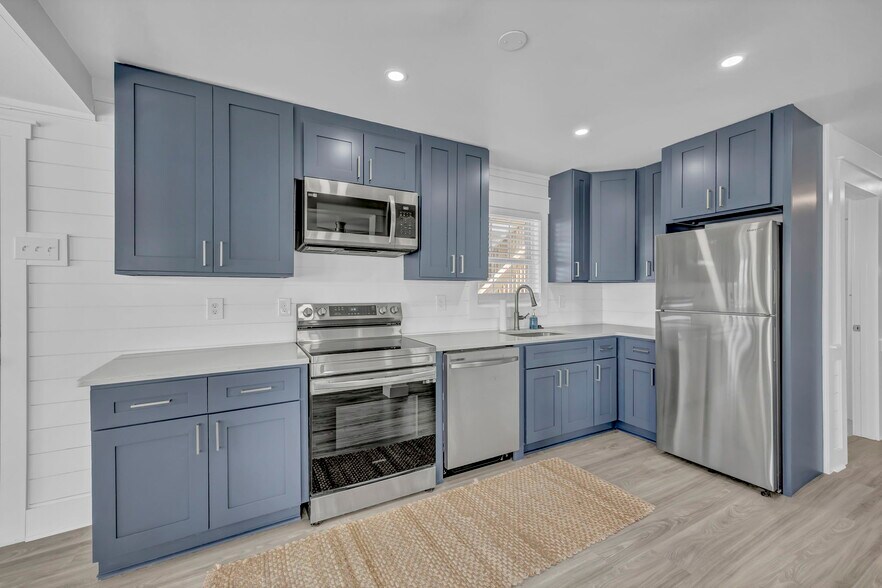 More Photos Of 1715 Carolina Beach Ave N, Carolina Beach Apartments For Sale