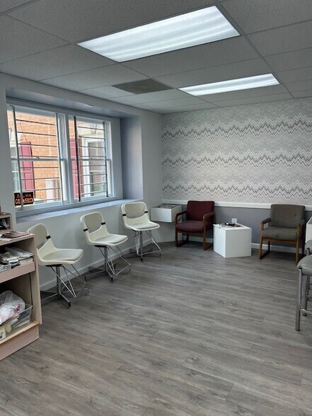 More Photos Of 18500-18540 Office Park Dr, Gaithersburg Medical For Lease