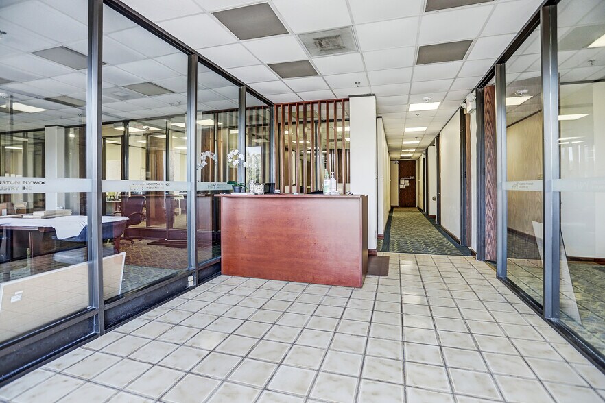 More Photos Of 3702 Knapp Rd, Pearland Warehouse For Sale