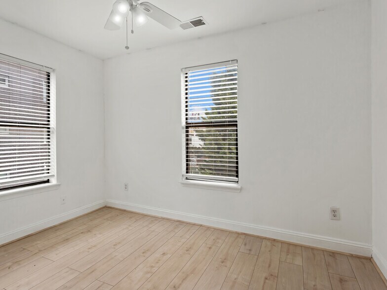 More Photos Of 1223 N St NW, Washington Apartments For Sale