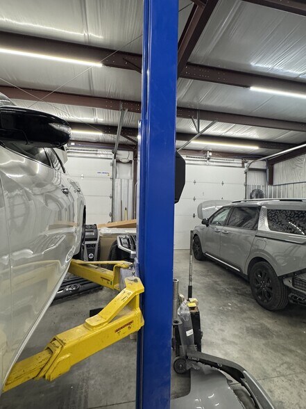 More Photos Of 103 Mabee Ave, Monteagle Industrial For Sale