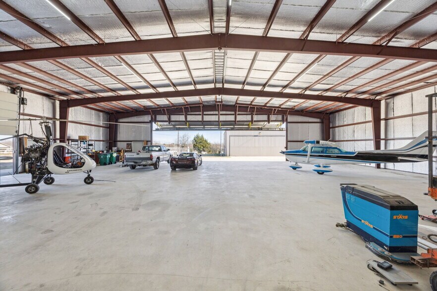 More Photos Of 930 Aviator Dr, Fort Worth Specialty For Sale