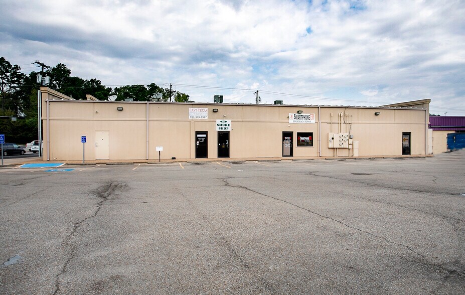 More Photos Of 1801 E Southeast Loop 323, Tyler Freestanding For Lease