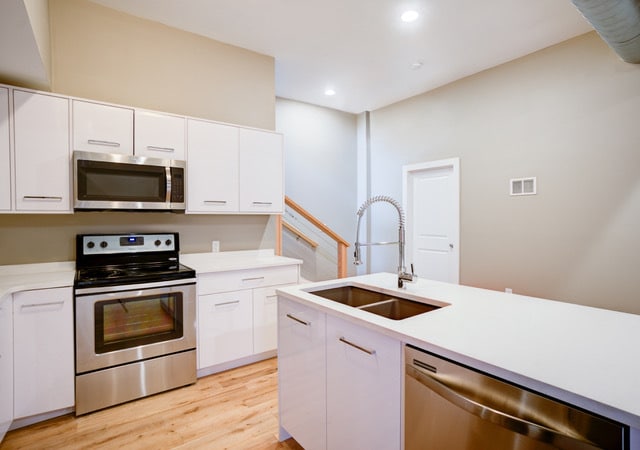 More Photos Of 1555-1563 N 4th St, Columbus Apartments For Sale