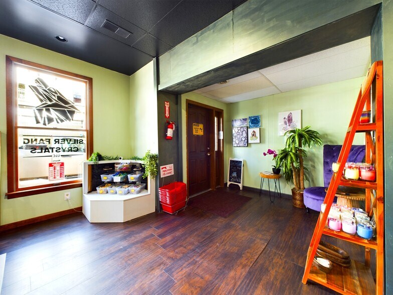 More Photos Of 309 S Ohio Ave, Sedalia Storefront Retail Office For Sale