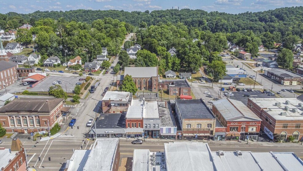 More Photos Of 430 N Roane St, Harriman Storefront For Sale