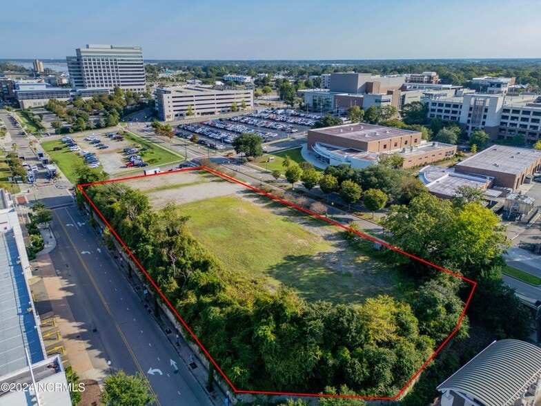 More Photos Of 615 N Front St, Wilmington Storefront Retail Office For Sale