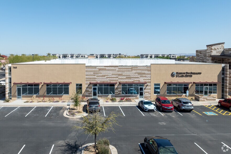 More Photos Of 740 N Estrella Pky, Goodyear Medical For Lease