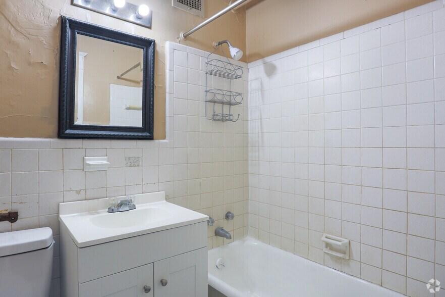 More Photos Of 100 S Jefferson St, Albany Apartments For Sale