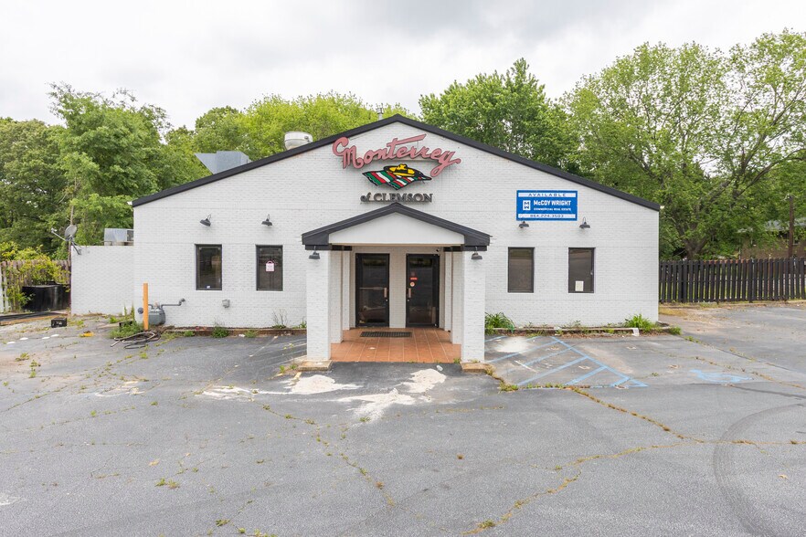 Primary Photo Of 1704-1710 W Main St, Central Restaurant For Lease